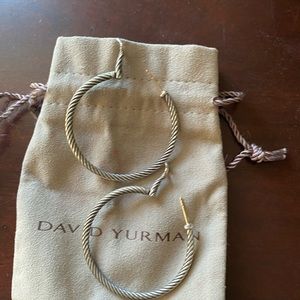 David Yurman Classic Cable Hoop Medium Earnings